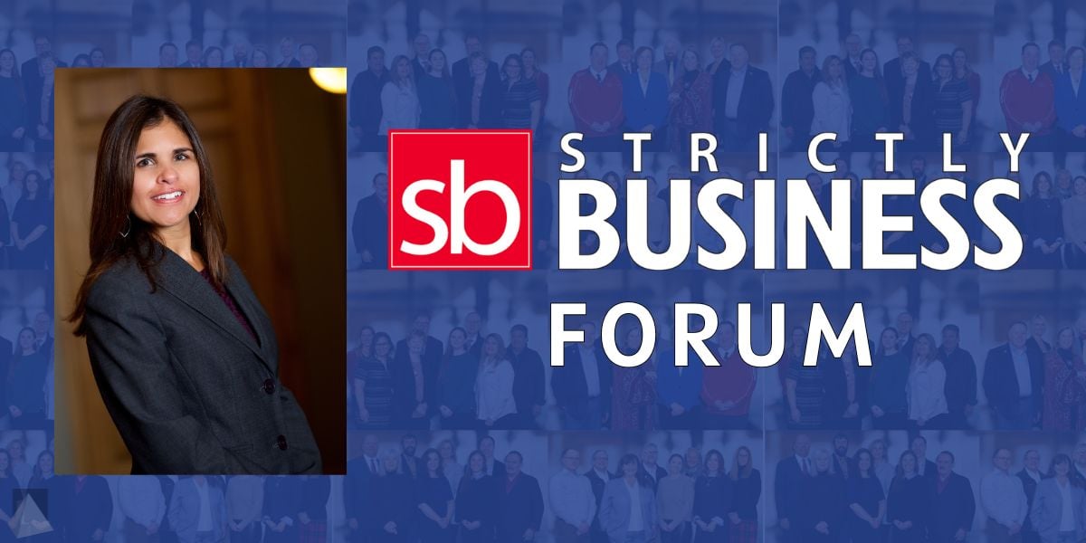 Christina Attends the Annual Strictly Business Forum